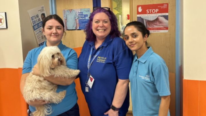 How Kaplan colleagues use their volunteering hours: Alison and Cookie